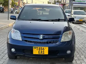 Toyota IST 2004 Blue