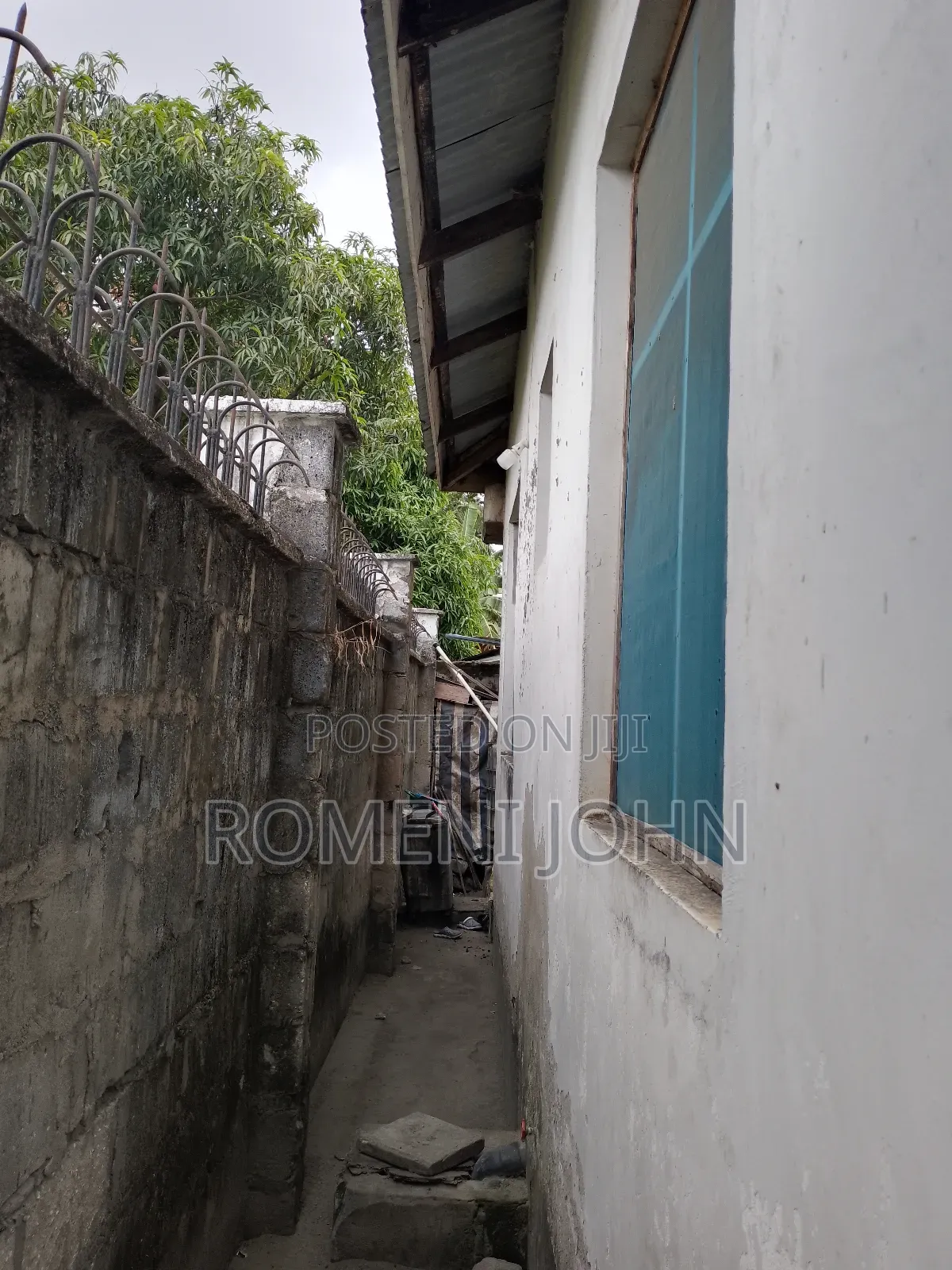 4bdrm Apartment in Tanzania Daresalaam, Ilala for sale