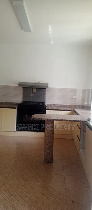 3bdrm Maisonette in Swedi Property, Oyster Bay for rent