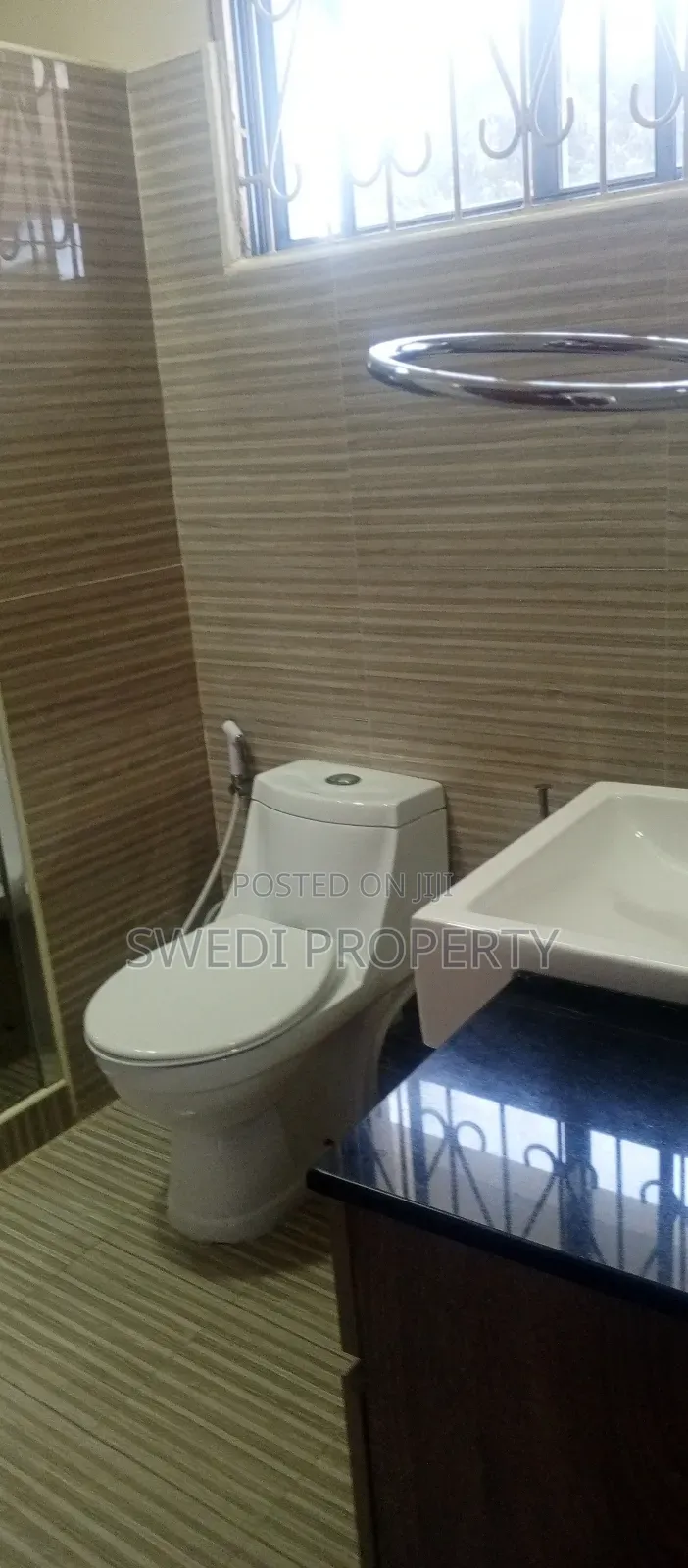 3bdrm Maisonette in Swedi Property, Oyster Bay for rent