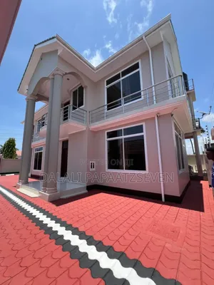 4bdrm House in Dalalipapaatzseven, Bunju for rent