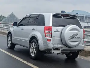 Suzuki Escudo 2007 Silver