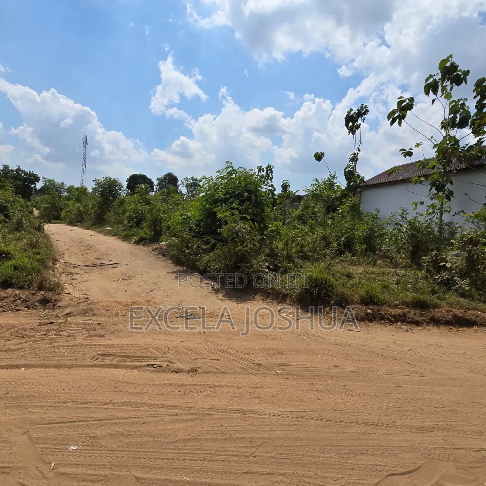 Kiwanja Cha SQM 12690 Kina Hati Ya Shule, Kiko Goba Majengo