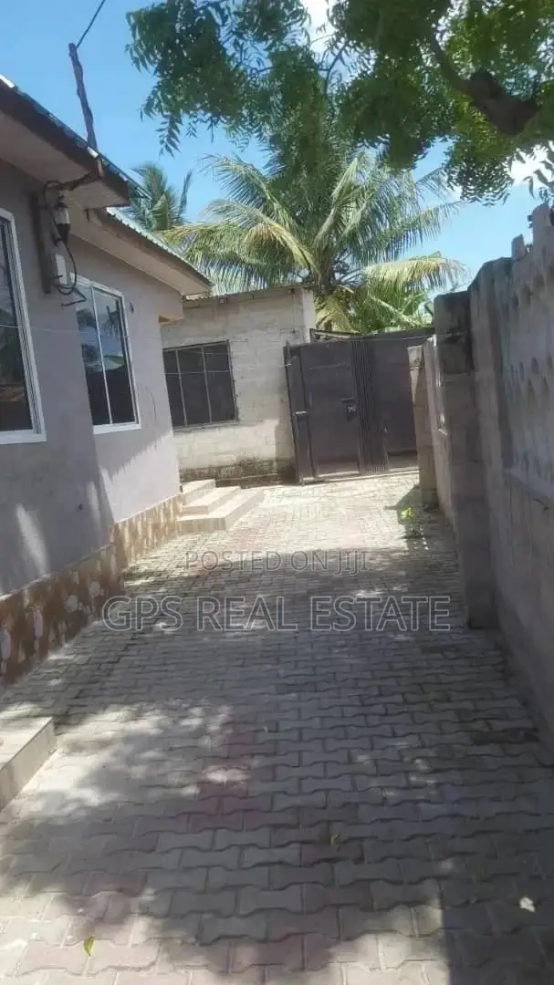 Good House for Sell at Kigambon