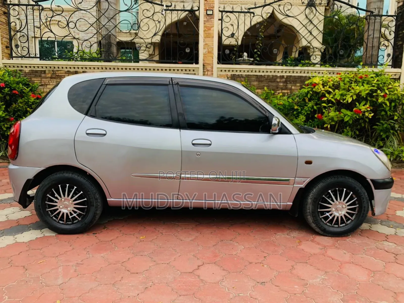 Toyota Duet 2002 Silver