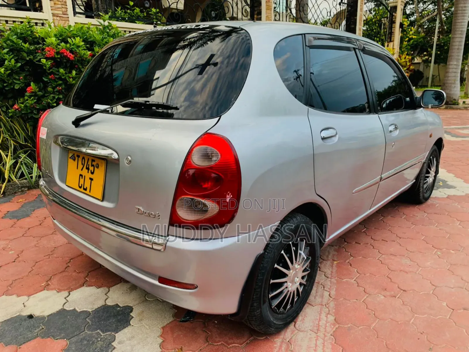 Toyota Duet 2002 Silver