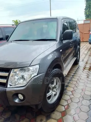 Mitsubishi Pajero 2010 Black