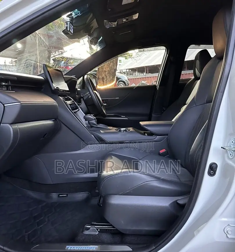 Toyota Harrier 2022 White