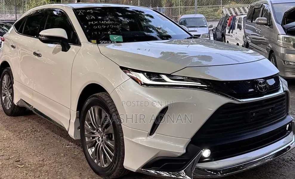 Toyota Harrier 2022 White