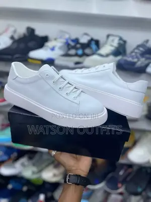 Classic Short Neck Shoes