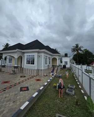 4bdrm House in Goba Estate for sale