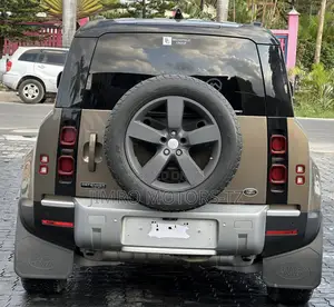 Land Rover Defender 2022 Beige