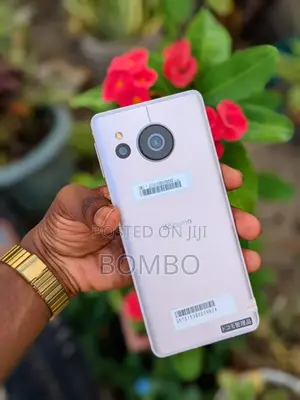 Sharp Aquos sense7 128 GB Gold