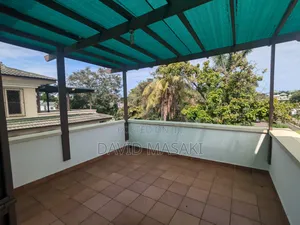 4bdrm Villa in Oysterbay for rent
