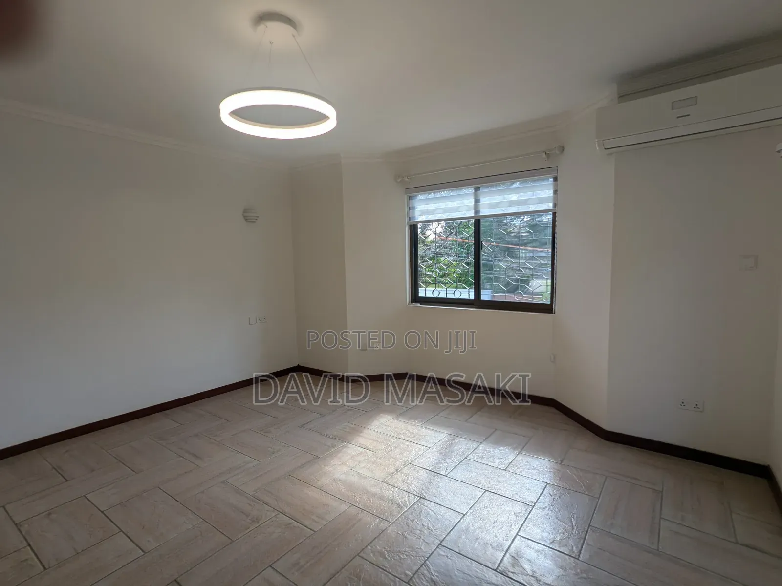 4bdrm Villa in Oysterbay for rent