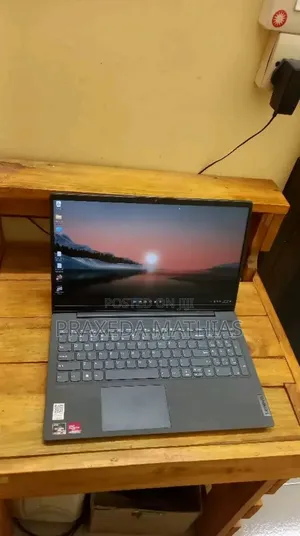 Laptop Lenovo IdeaPad 500S 8GB AMD Ryzen 3 SSD 512GB