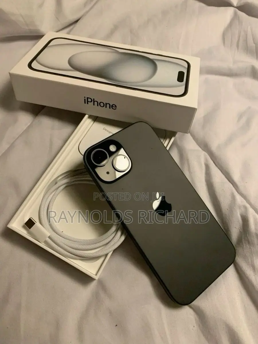 New Apple iPhone 15 128 GB Black