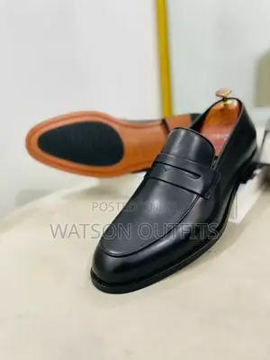 Viatu Vya Lv,Cr7,Versace,Clarks,Gucci