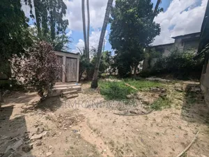 Yard Plot Sale Near Wazo Cement on Main Road