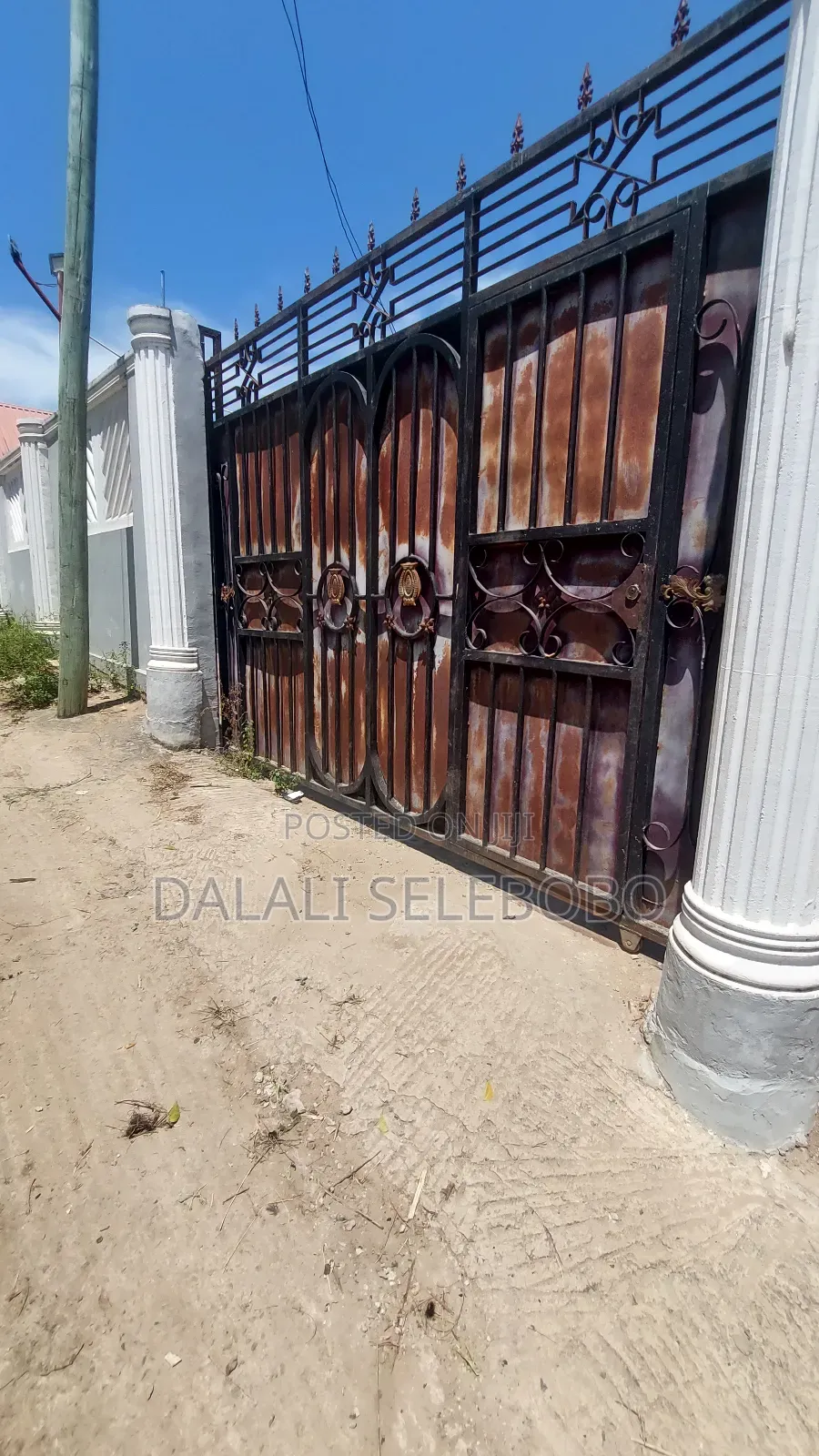 9bdrm House in Boko Kwa Mpemba, Kinondoni for sale