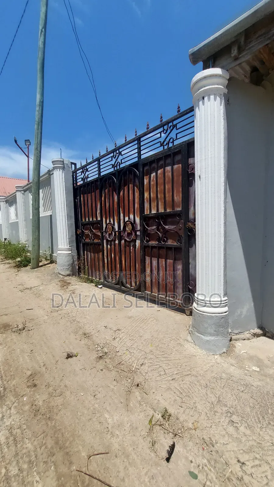 9bdrm House in Boko Kwa Mpemba, Kinondoni for sale