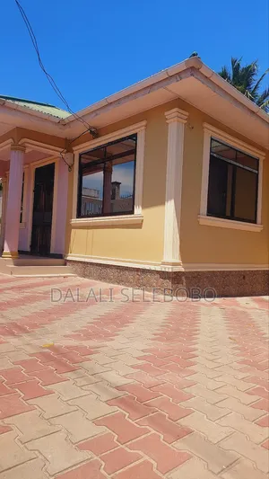3bdrm Bungalow in Boko Basihaya, Bunju for sale
