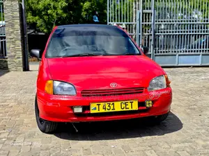 Toyota Starlet 2001 Red