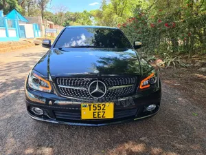 Mercedes-Benz C200 2008 Black