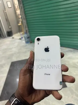 Apple iPhone XR 128 GB White