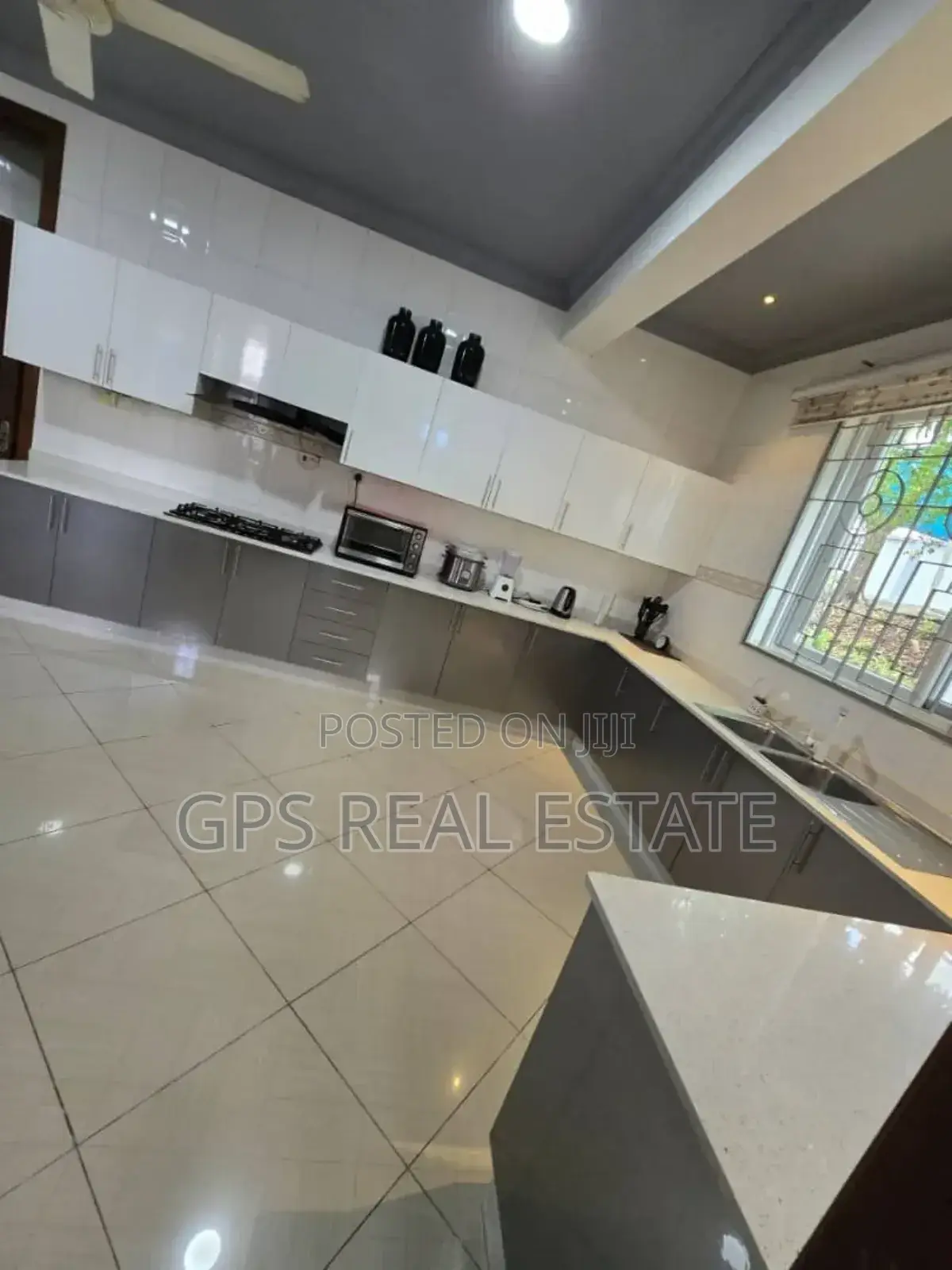 5bdrm House in Kimara Korogwe, Kinondoni for sale