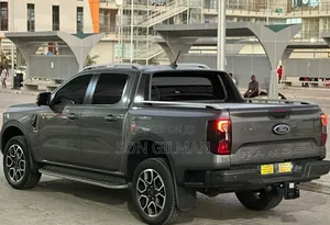 Ford Ranger Wildtrak 2024 Gray