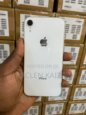 Apple iPhone XR 64 GB White