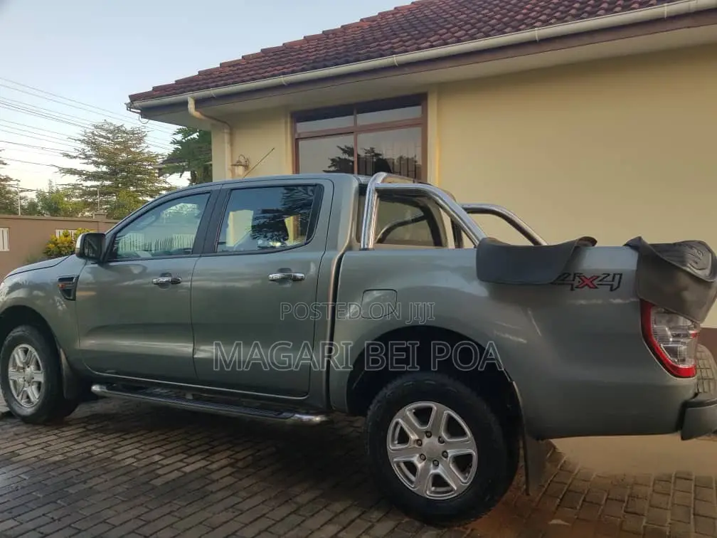 Ford Ranger Wildtrak 2013 Gray