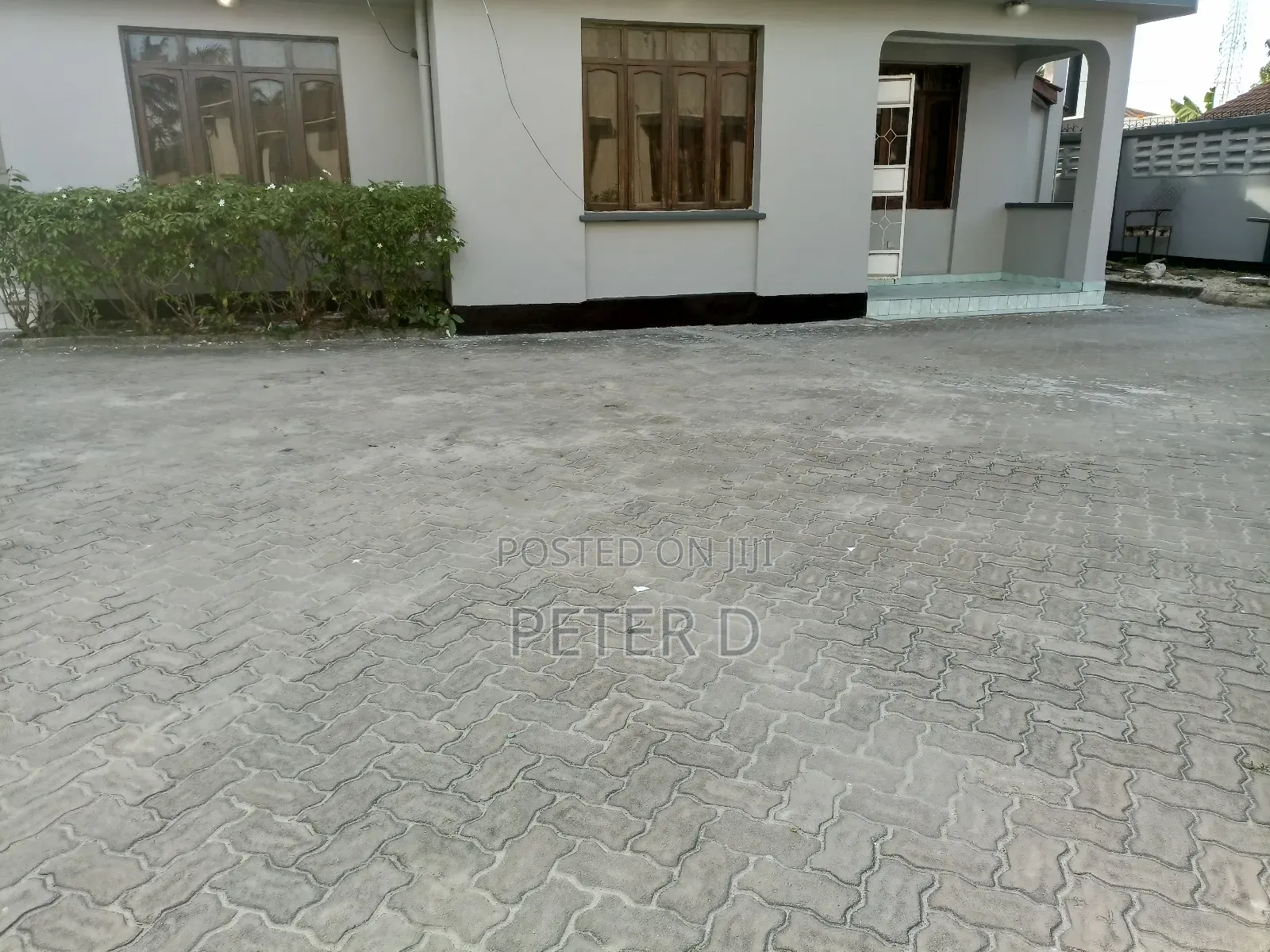 2bdrm Apartment in Mikocheni for rent