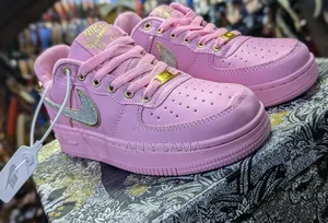Mens Sneakers Nike Gold