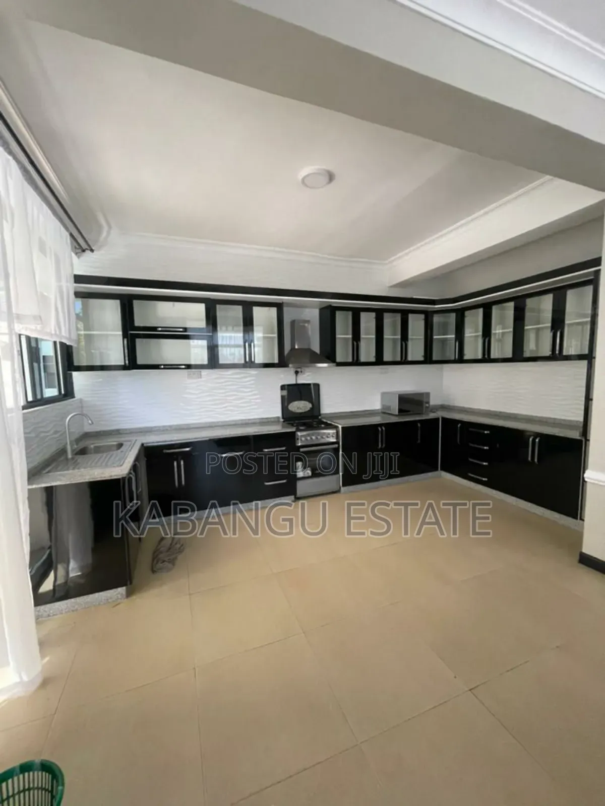 Furnished 3bdrm Apartment in Oysterbay for rent