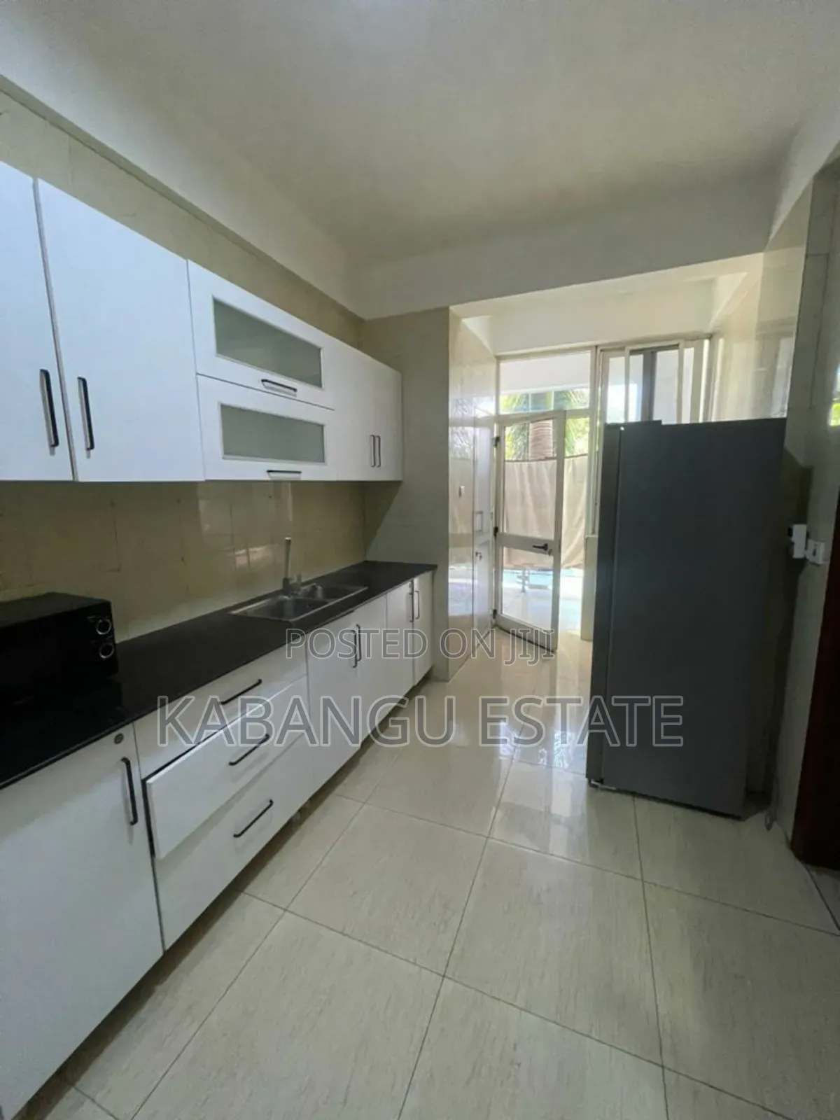 Furnished 3bdrm Apartment in Oysterbay for rent