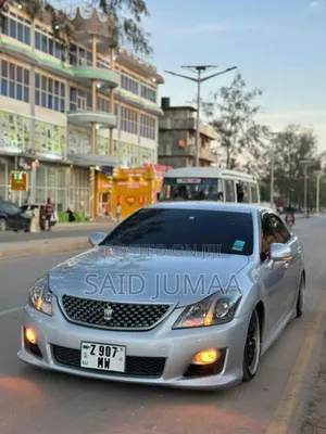 Toyota Crown 2010 Silver