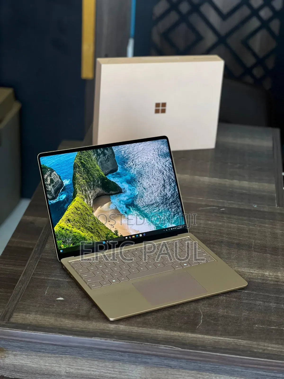 New Laptop Microsoft 16GB Intel Core Ultra 7 SSD 1T