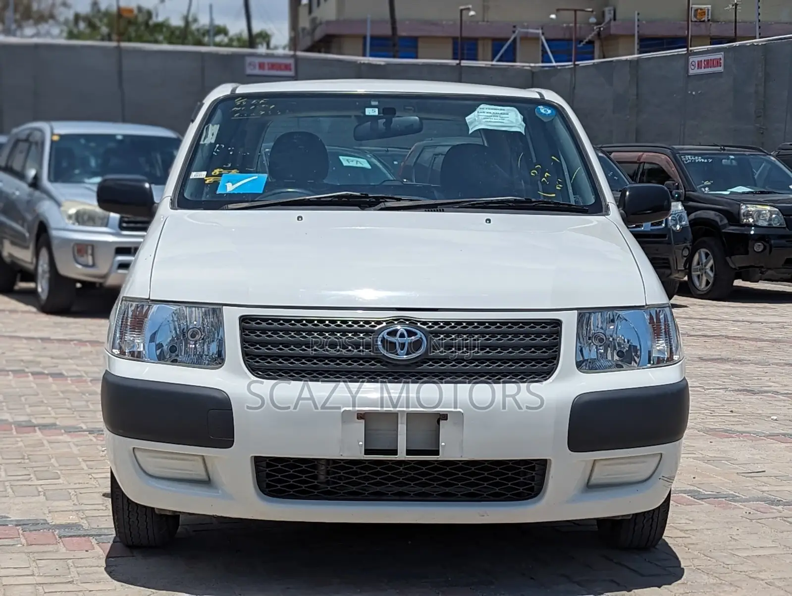 Toyota Succeed SV Premium 2014 Silver