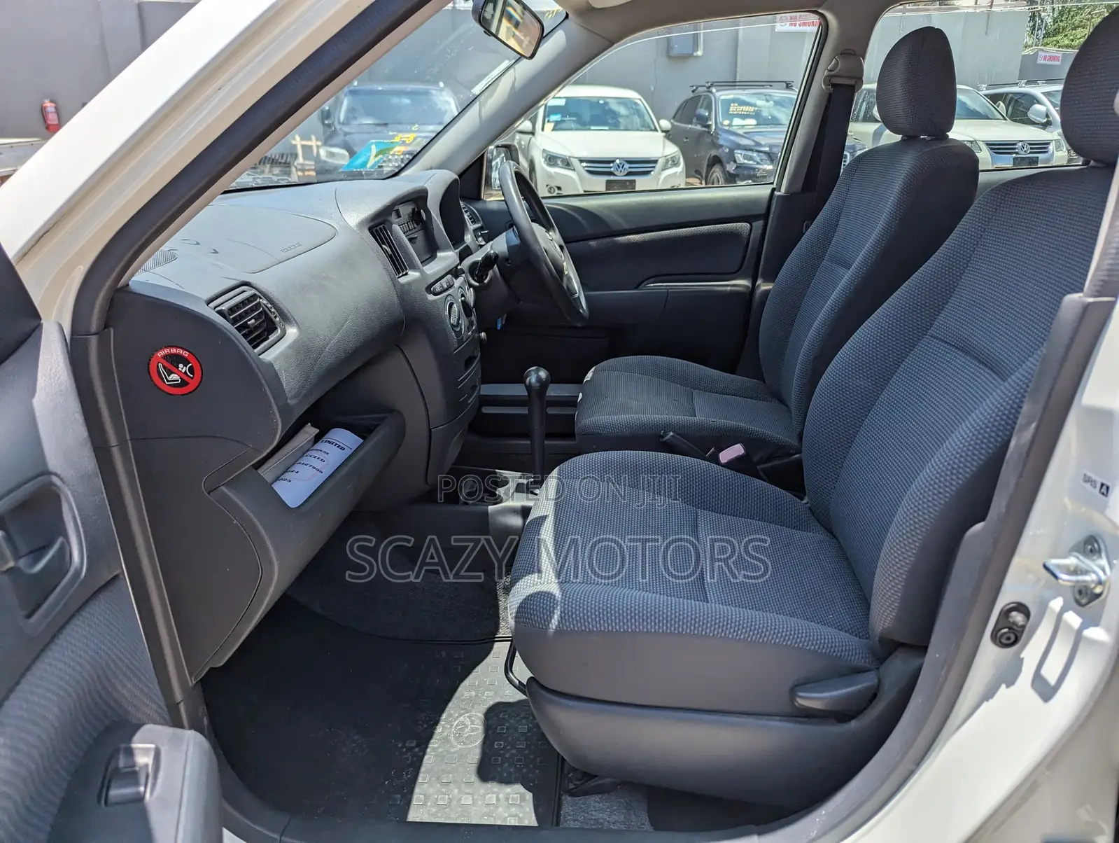 Toyota Succeed SV Premium 2014 Silver