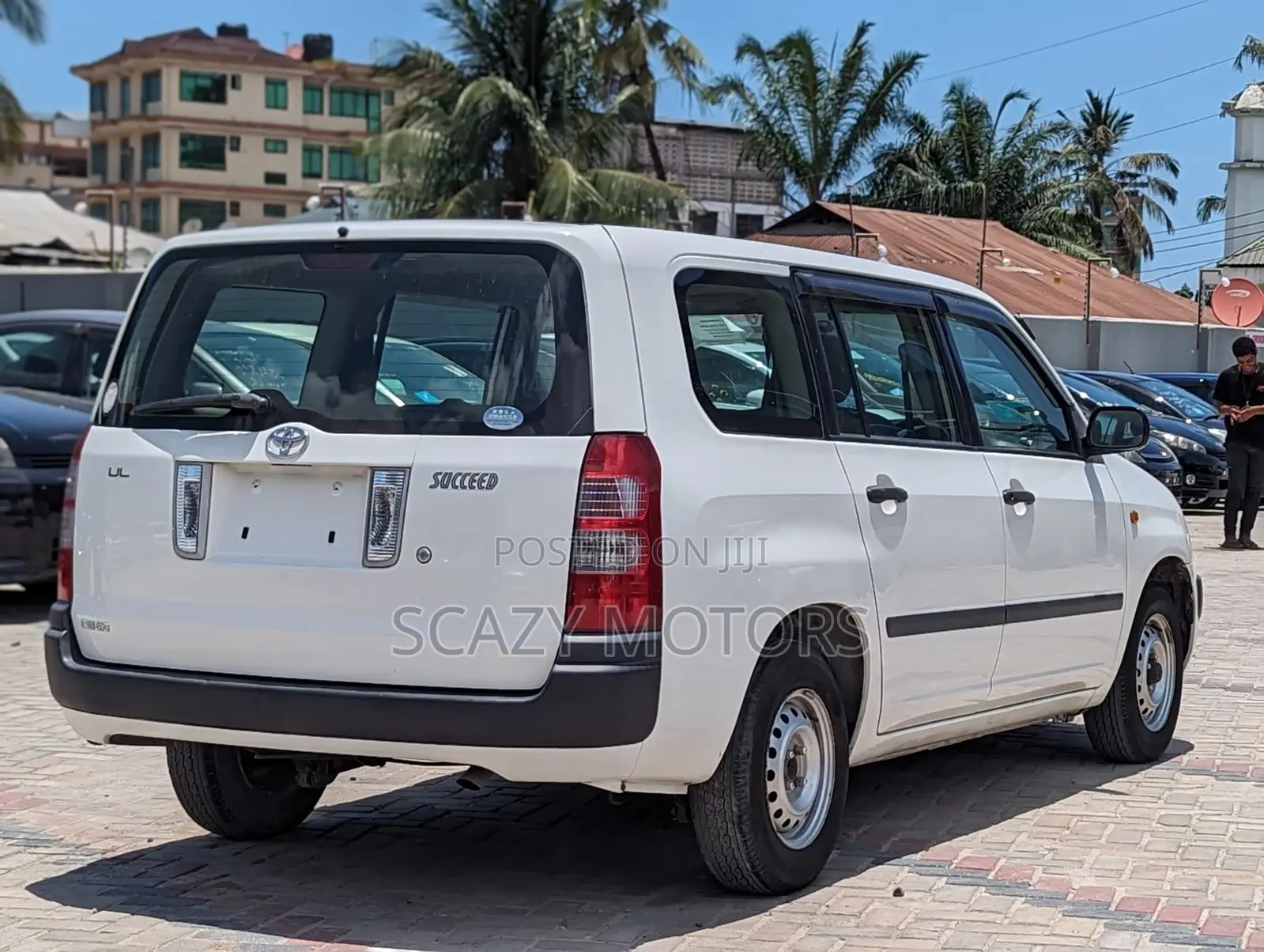Toyota Succeed SV Premium 2014 Silver