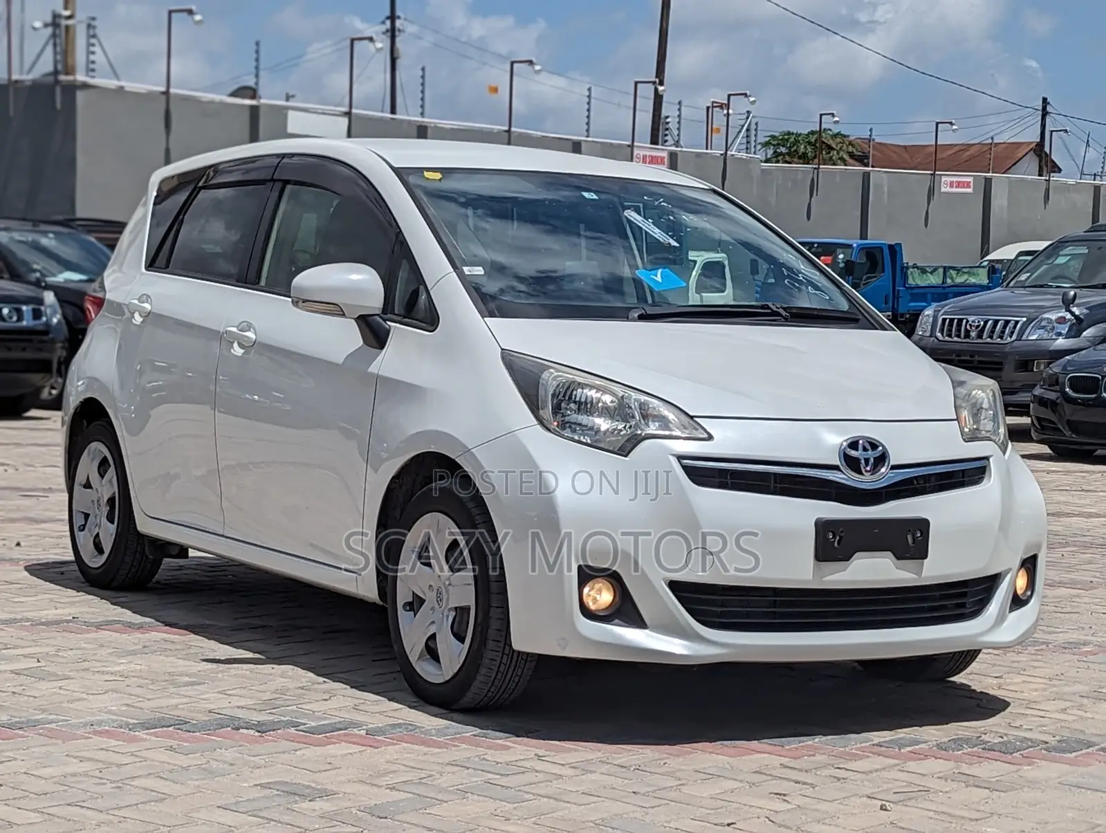 Toyota Ractis 2013 Off white