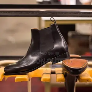 Buti Za Ngozi Za Clarks