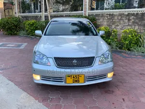 Toyota Crown 2004 Silver
