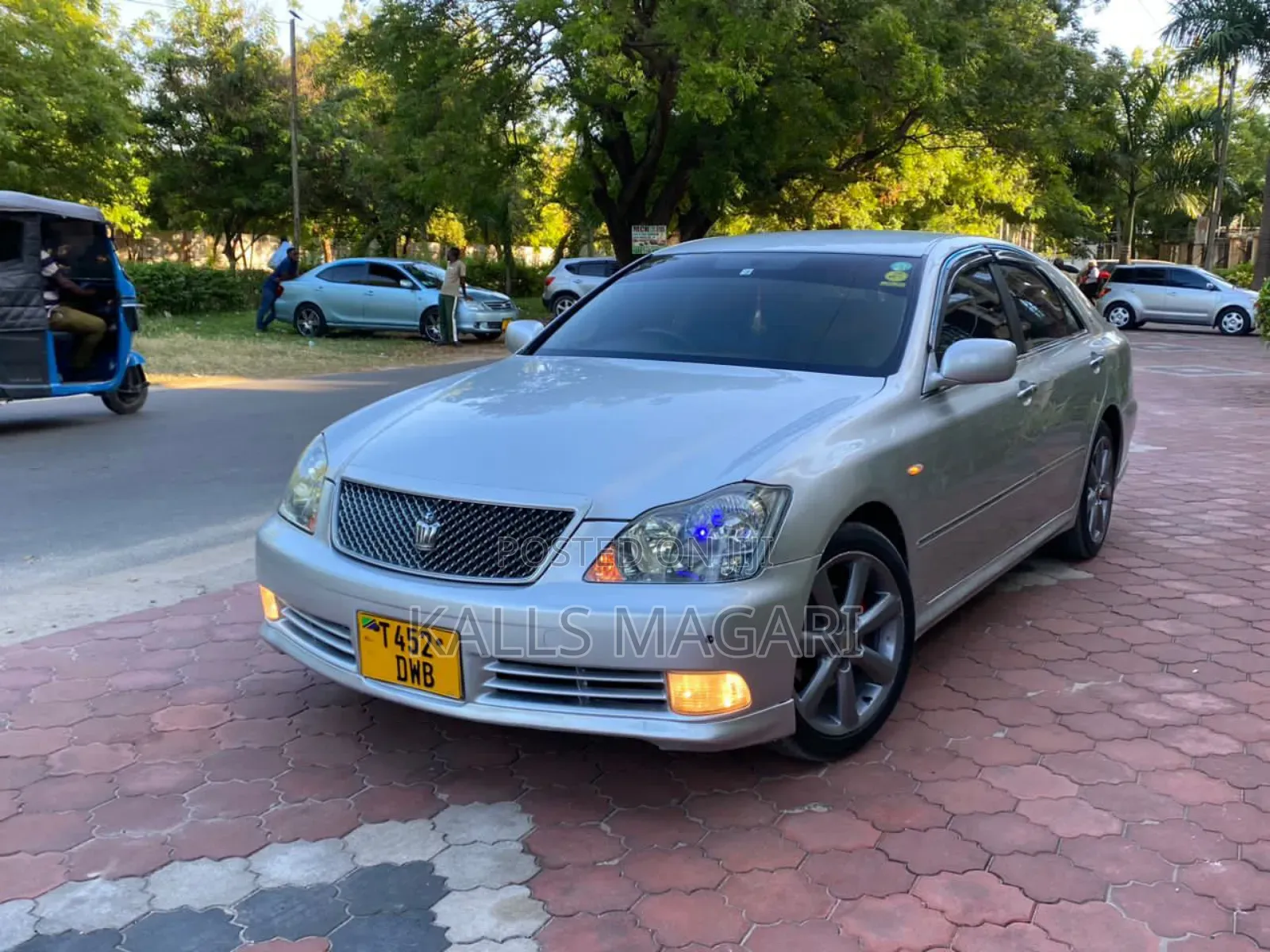 Toyota Crown 2004 Silver