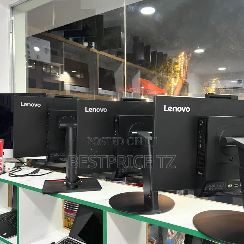 Desktop Computer Lenovo ThinkCentre 22 8GB Intel Core I5 HDD+SSD 500GB
