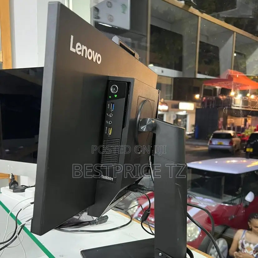 Desktop Computer Lenovo ThinkCentre 22 8GB Intel Core I5 HDD+SSD 500GB