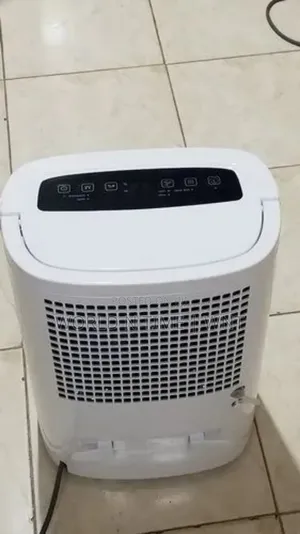 White Westinghouse Dehumidifier - Wde122 Capacity: 12ltrs