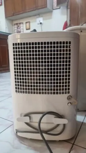 White Westinghouse Dehumidifier - Wde122 Capacity: 12ltrs